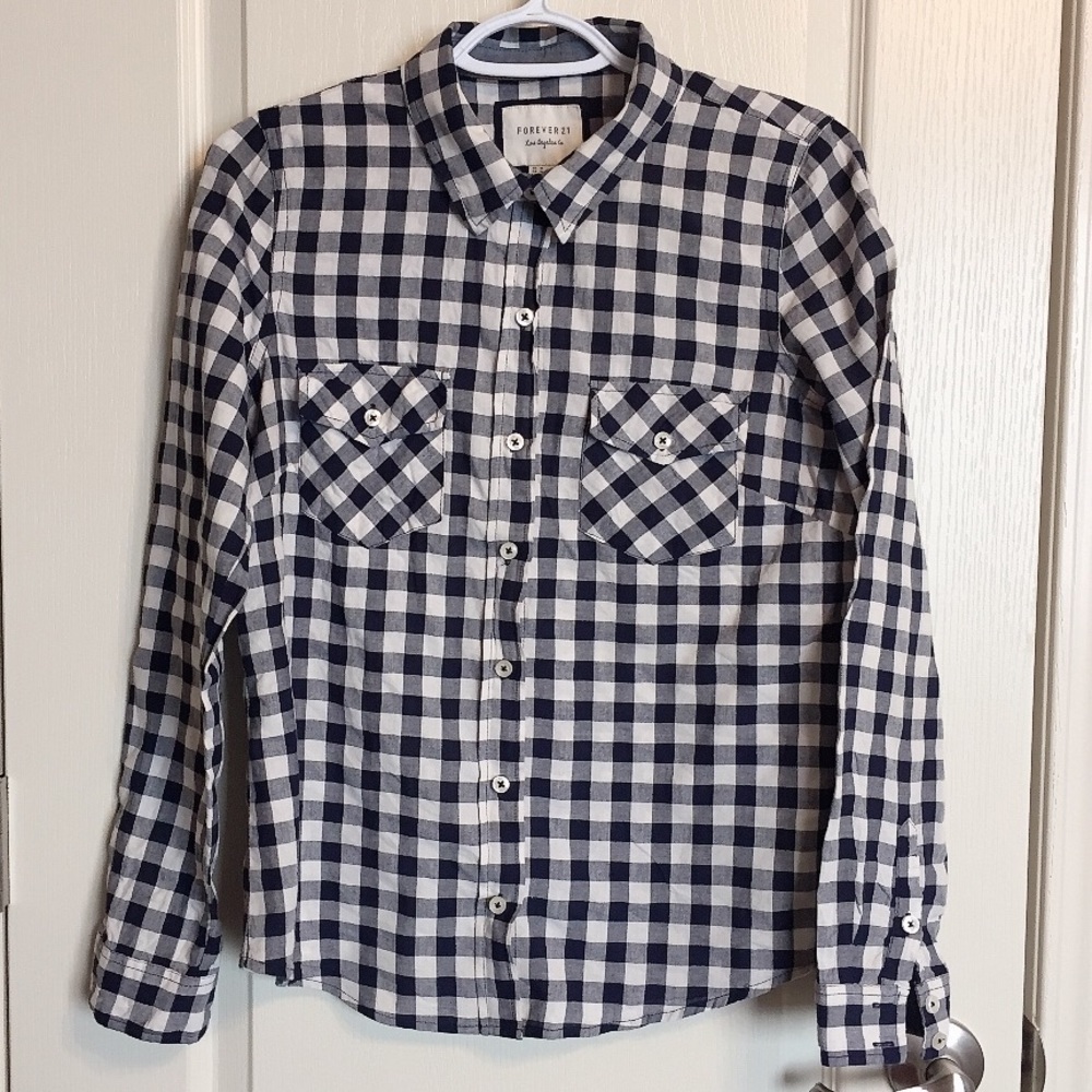 🌷3 for$20Forever 21 White&Blue check shirt size M